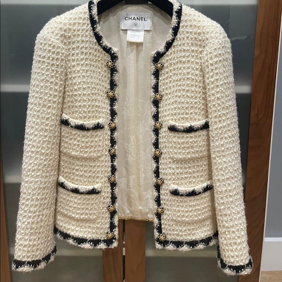 Authentic chanel jacket Clearance